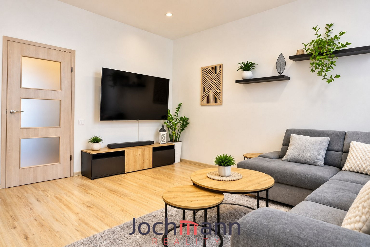Pronájem bytu 2+kk 71 m² – fotografie 2