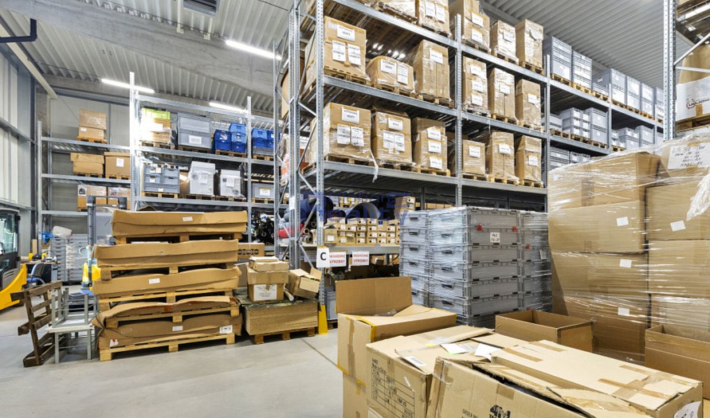 Prodej výrobních prostor 2 133 m², Hradec Králové – náhled fotky 13