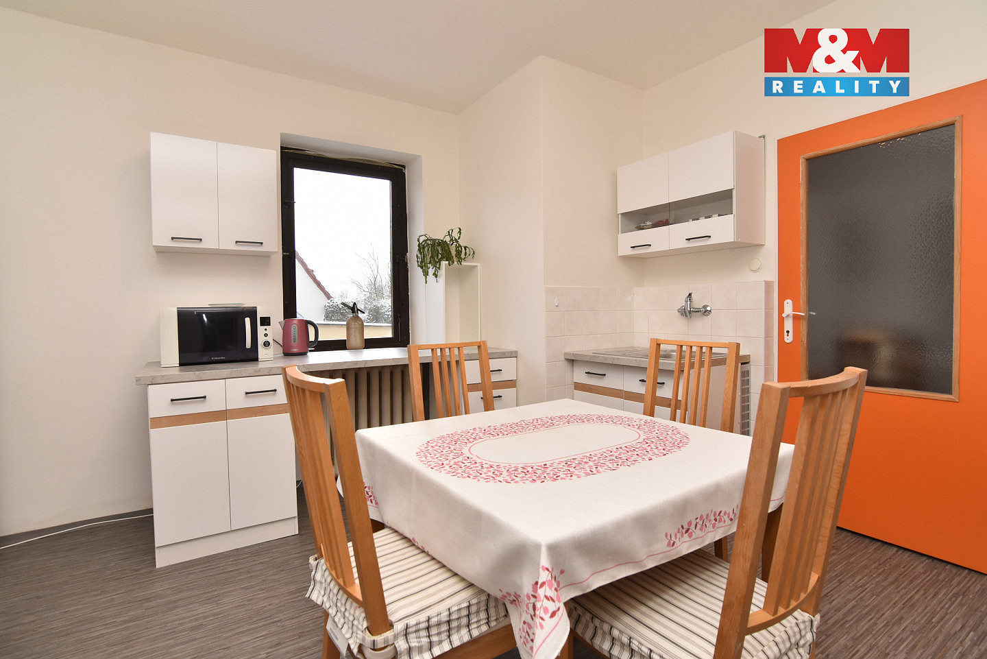 Pronájem bytu 2+kk 40 m² - Więcej