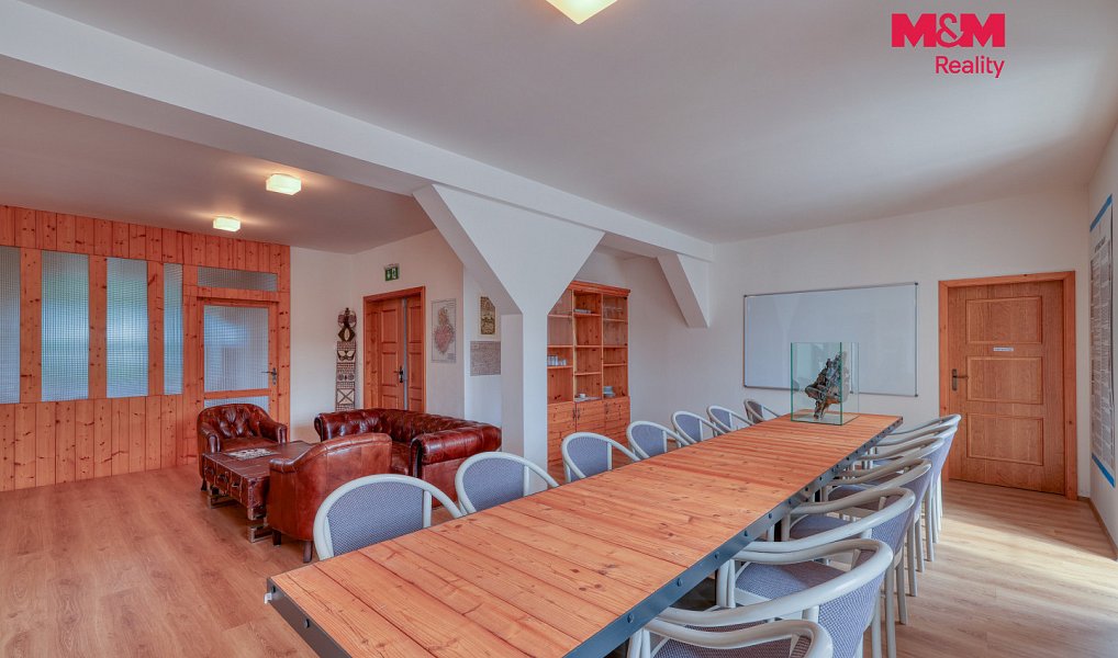 Prodej domu 1 250 m² s pozemkem 2 106 m², Manětín – náhled fotky 17