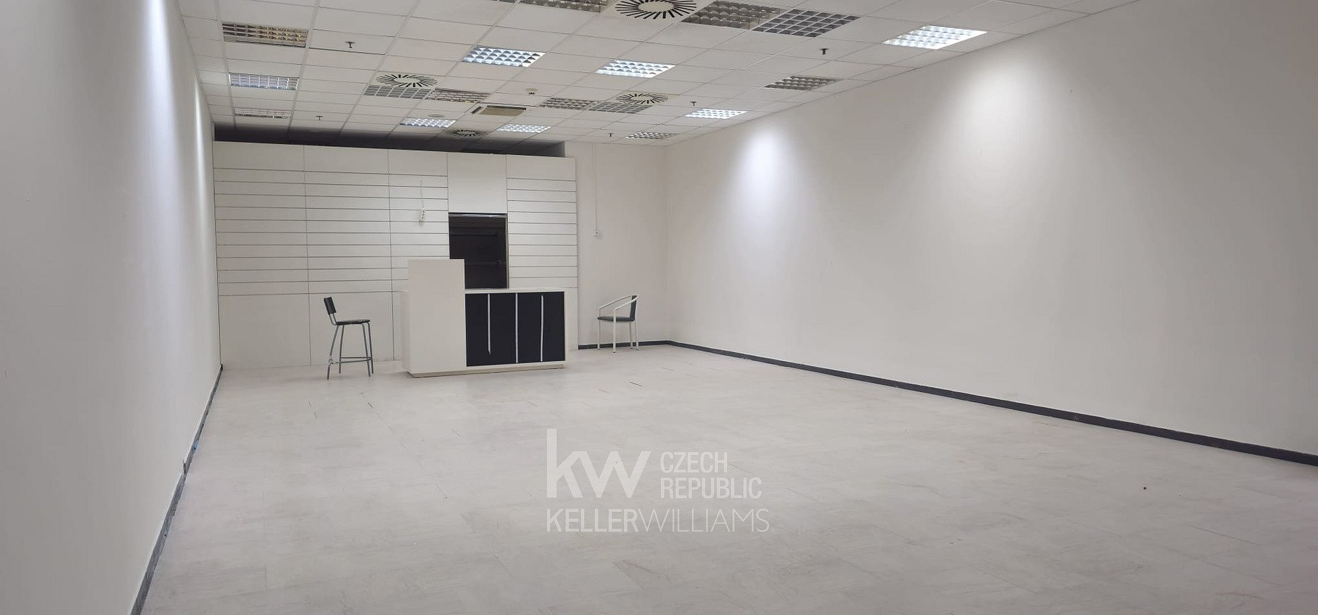 Pronájem obchodních prostor 94 m² – pohled 5