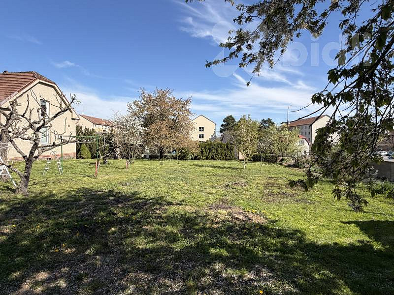 Prodej stavebního pozemku 900 m² – fotografie 5