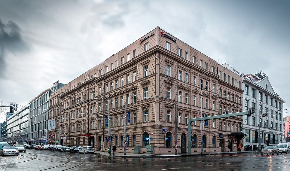 Pronájem kanceláře 127 m², Praha – fotka 1 z 10