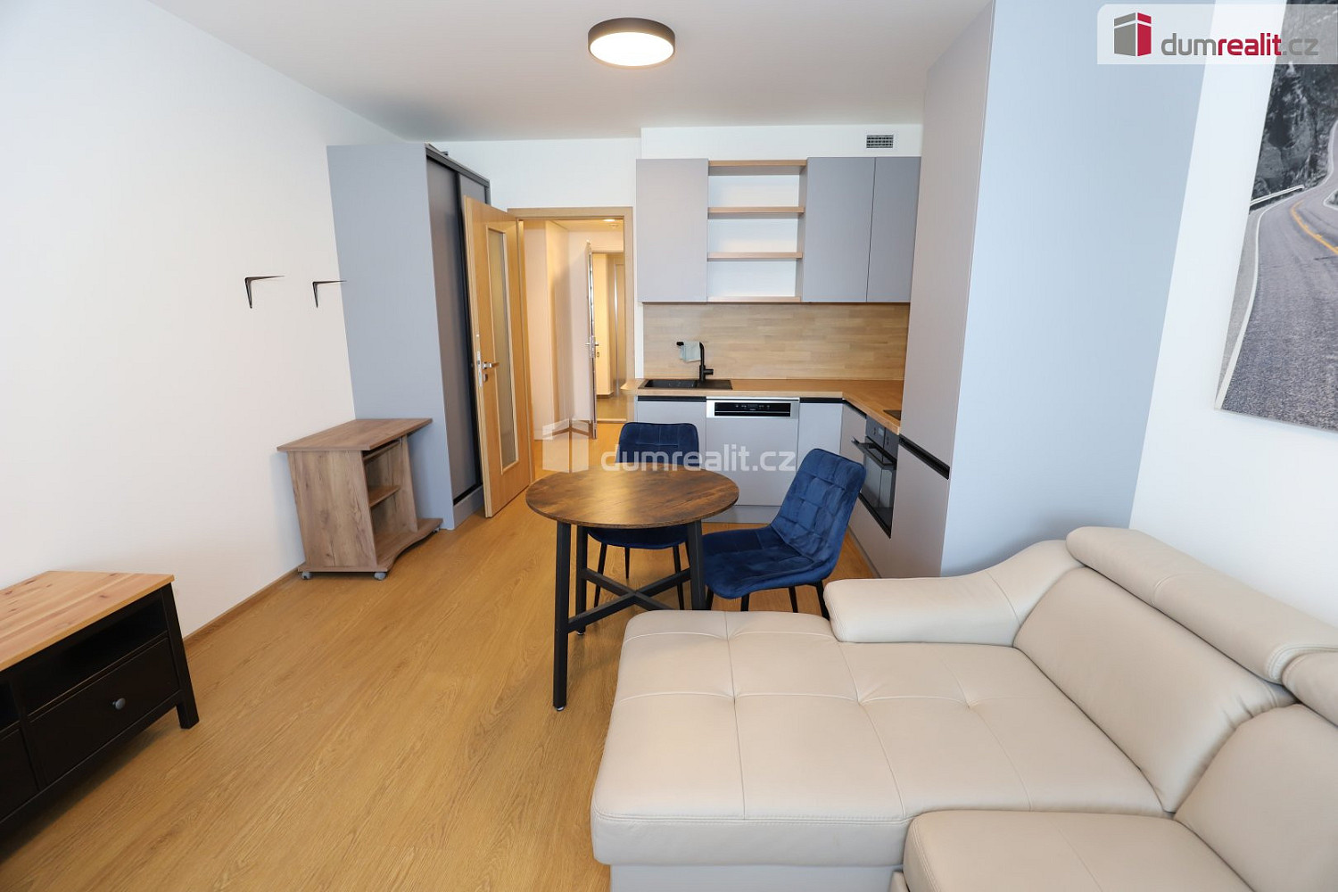 Prodej bytu 1+kk 38 m² — photo 3