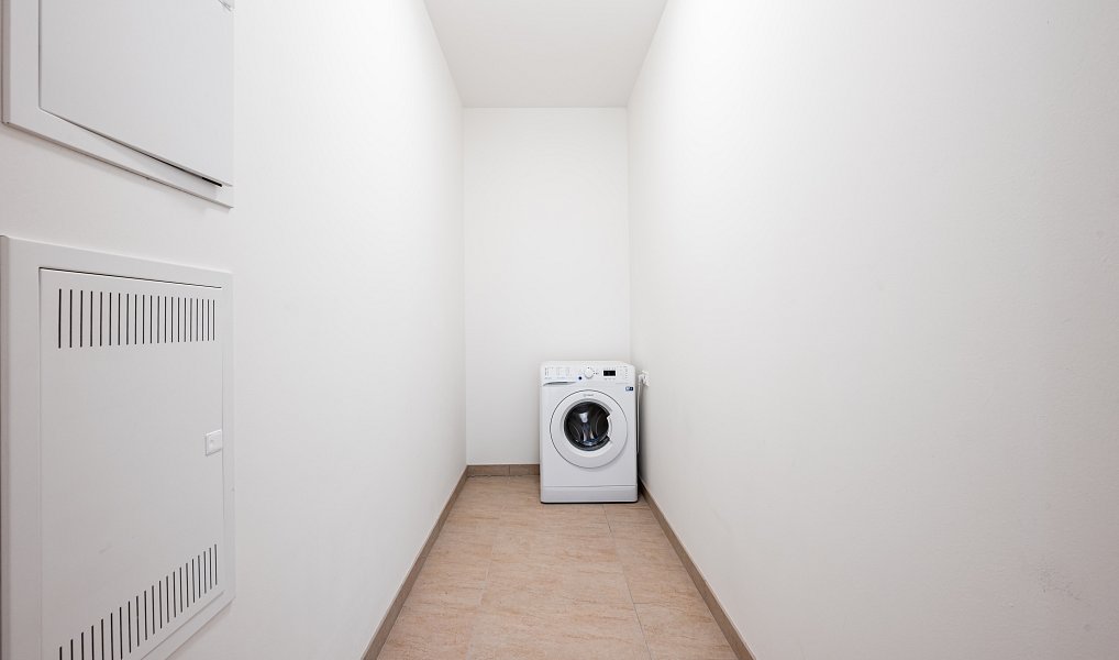 Pronájem bytu 2+kk 58 m², Praha – náhled fotky 8