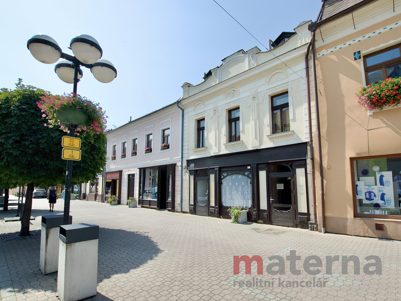 Prodej nájemního domu, činžáku 307 m²