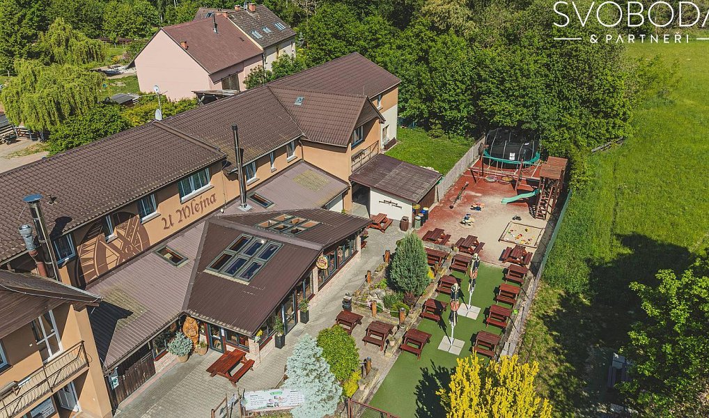 Prodej ubytovacího objektu 915 m², Hradec Králové – náhled fotky 2