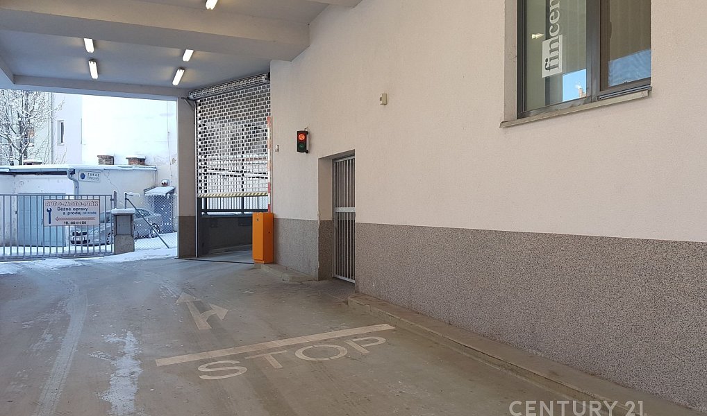 Pronájem garážového stání v novostavbě, Divadelní ul., Plzeň – náhled fotky 2