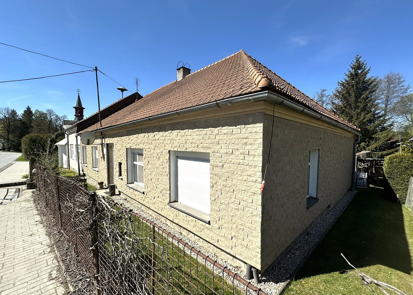 Prodej domu 174 m² s pozemkem 907 m² – fotografie 2