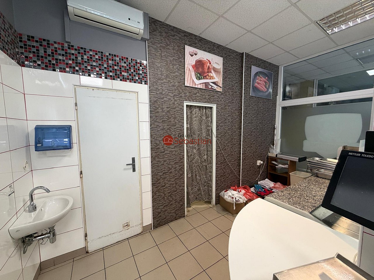 Pronájem obchodních prostor 33 m² – fotografie 5