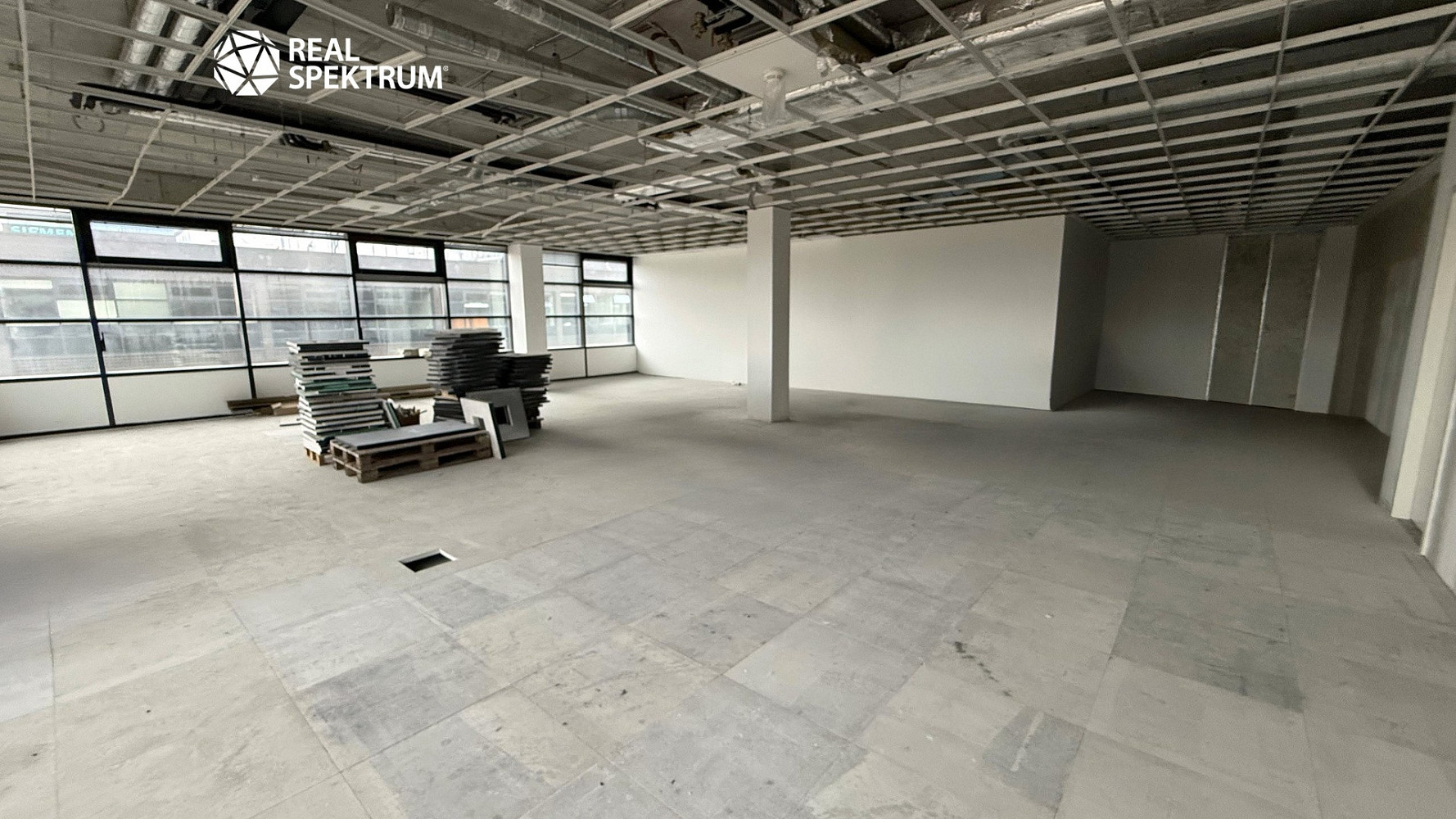 Pronájem kanceláře 180 m²
