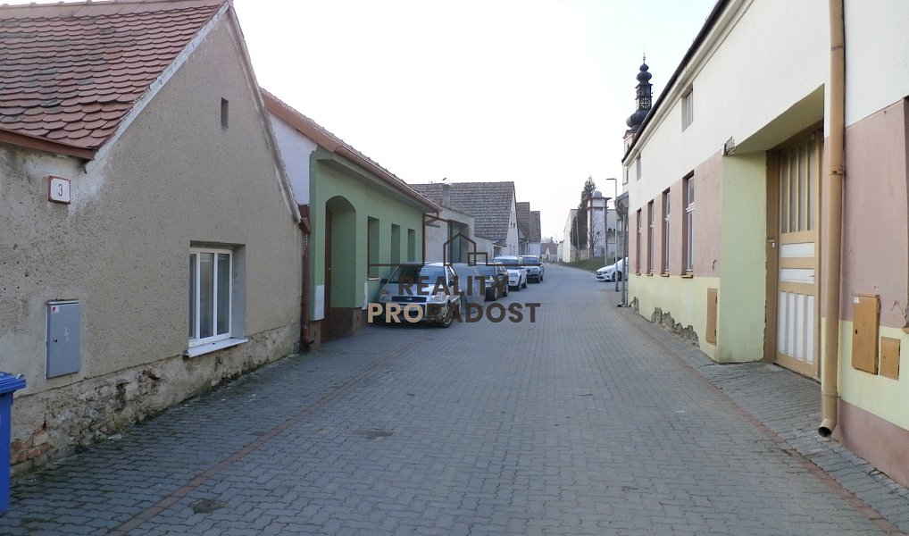 Prodej domu 200 m² s pozemkem 280 m², Znojmo – náhled fotky 3