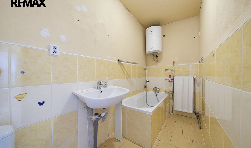 Prodej domu 246 m² s pozemkem 172 m², Aš – náhled fotky 24