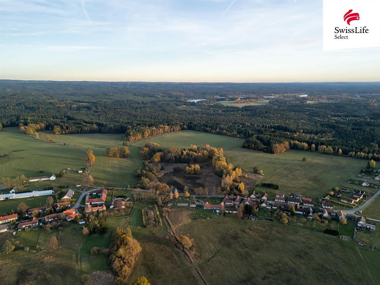 Prodej stavebního pozemku 1 747 m² – fotografie 3