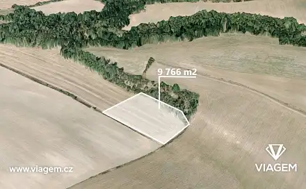 Prodej pole 9 766 m², Mělník