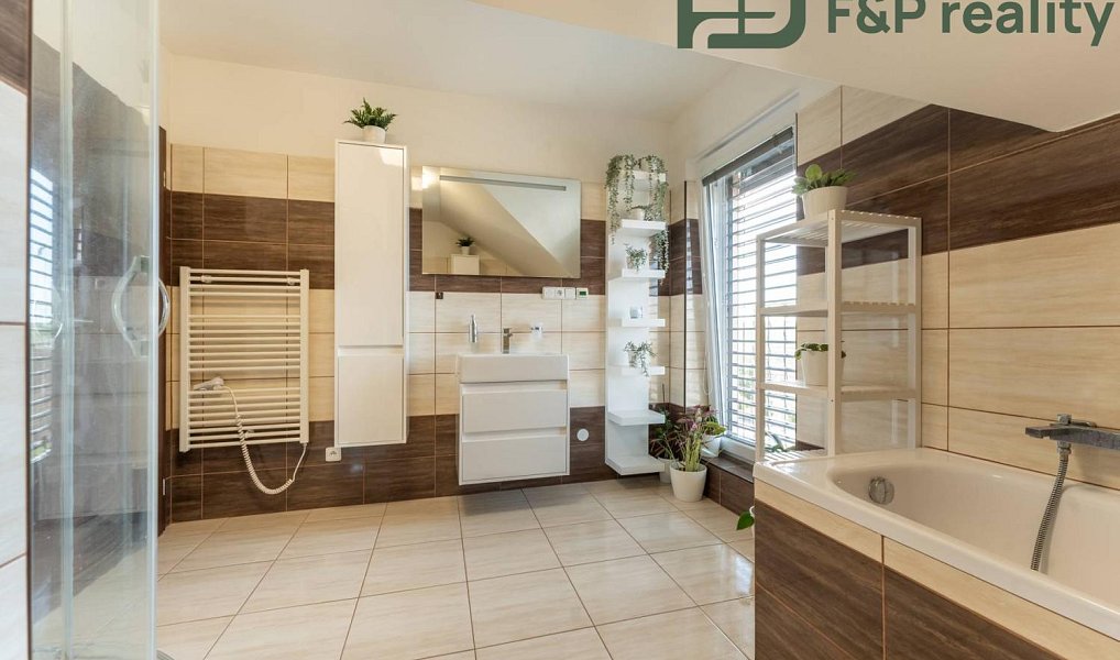 Prodej domu 97 m² s pozemkem 300 m², Miskovice – náhled fotky 2