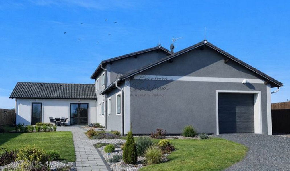 Prodej domu 290 m² s pozemkem 922 m², Kladruby – náhled fotky 3