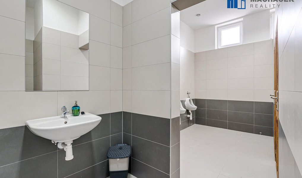 Prodej restaurace 669 m², Duchcov – náhled fotky 20