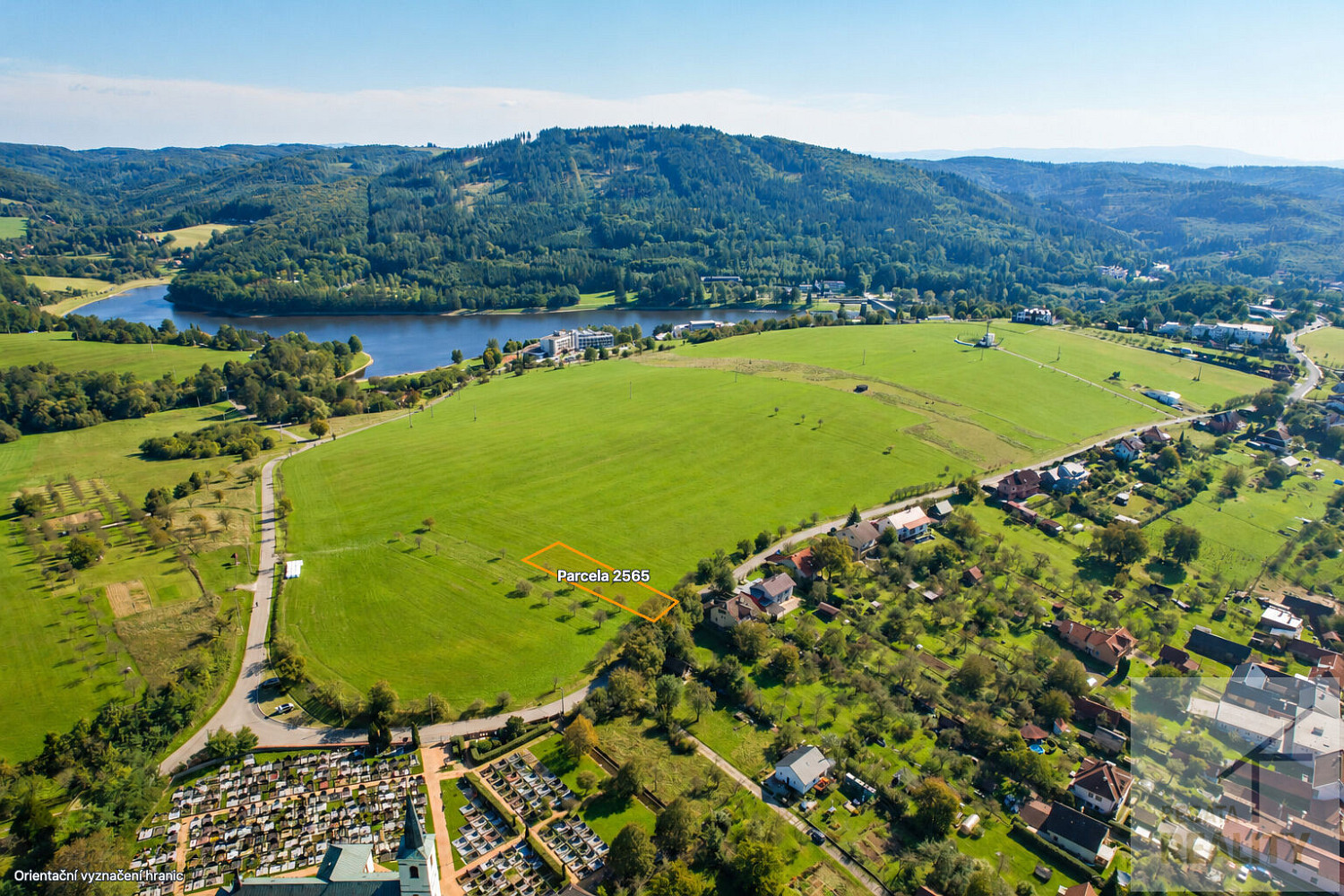 Prodej stavebního pozemku 1 092 m²