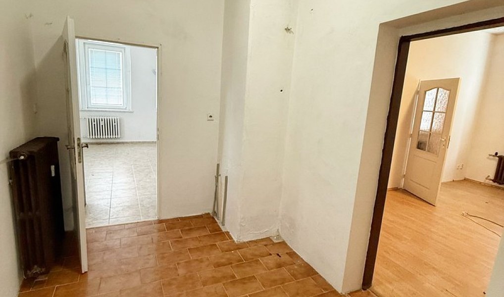 Prodej domu 304 m² s pozemkem 365 m², Kraslice – náhled fotky 8