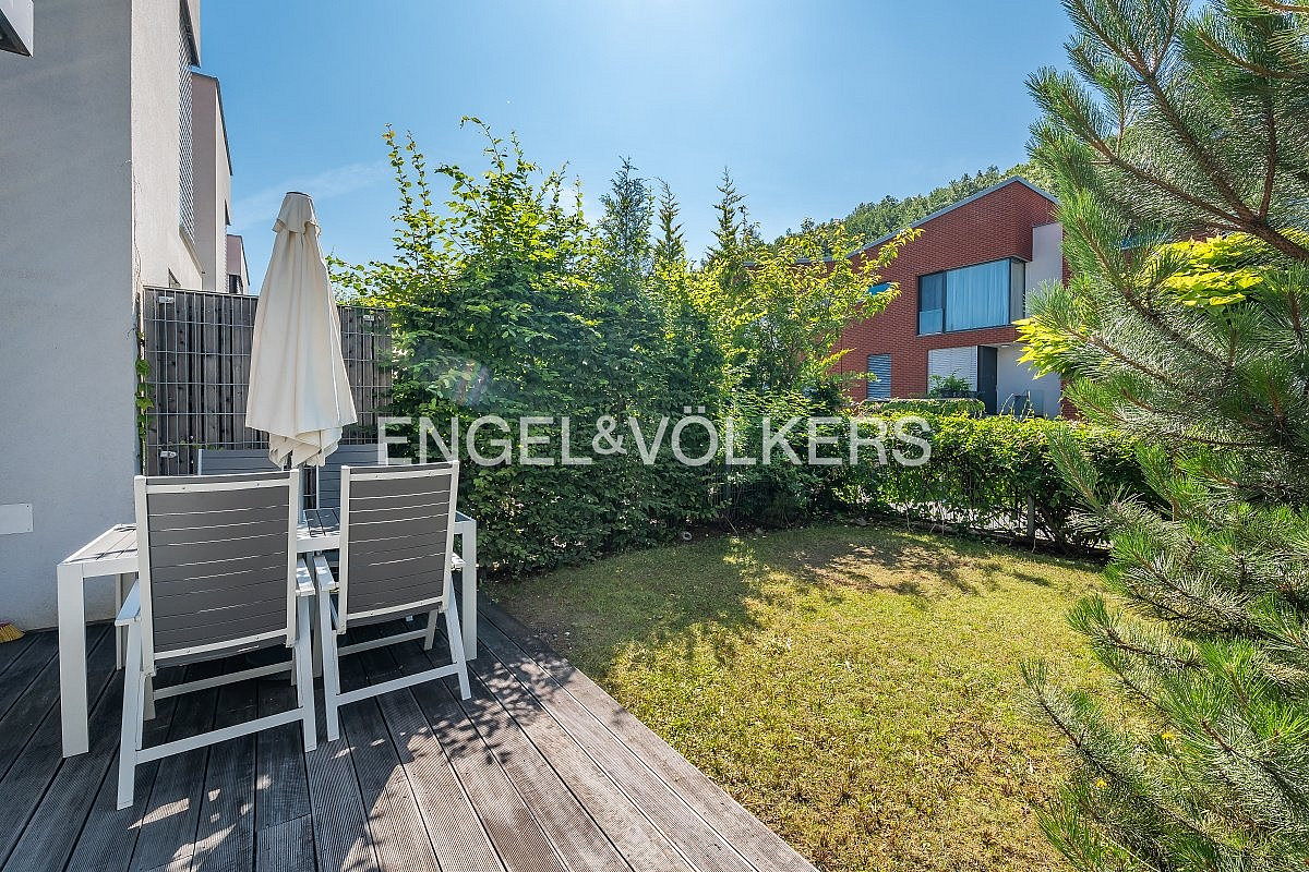 Pronájem domu 189 m² s pozemkem 186 m² — photo 3