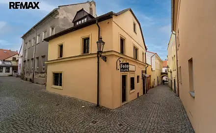 Pronájem obchodních prostor 142 m², Zlatá, Kolín - Kolín I