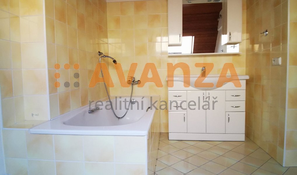 Prodej domu 396 m² s pozemkem 963 m², Děčín – náhled fotky 16