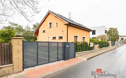 Prodej domu 268 m² s pozemkem 708 m², Bolebořská, Praha 8 - Dolní Chabry