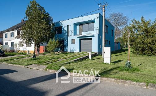 Prodej domu 320 m² s pozemkem 721 m², Švermova, Tlumačov, okres Zlín