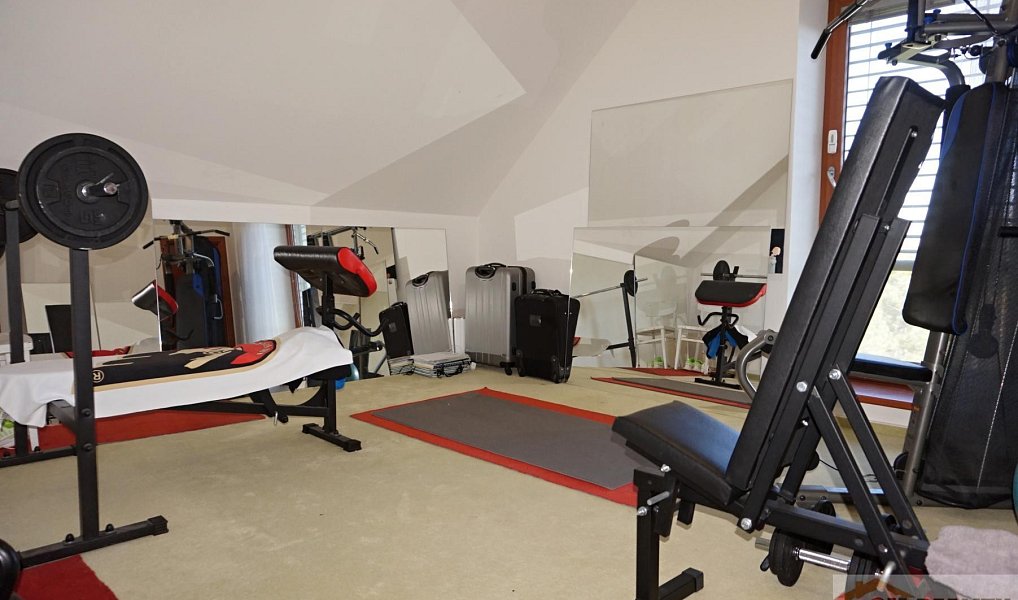 Prodej domu 197 m² s pozemkem 2 022 m², Mostkovice – náhled fotky 19