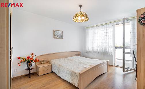 Prodej bytu 2+1 61 m², Karlovarská, Karlovy Vary - Stará Role