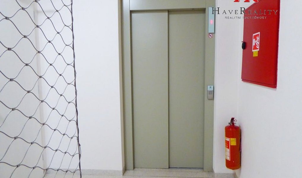 Pronájem kanceláře 35 m², Benešov – náhled fotky 9