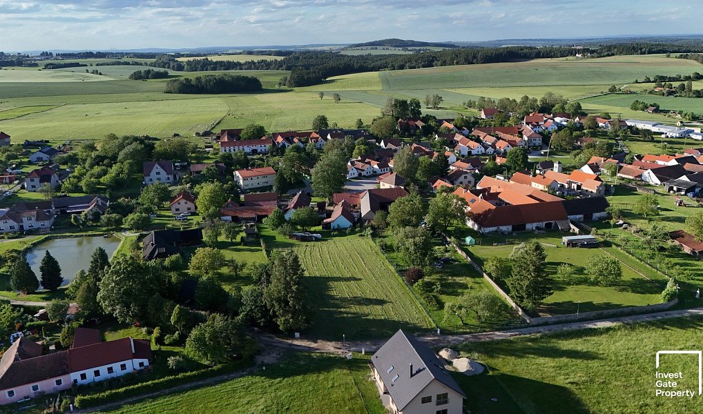 Prodej stavebního pozemku 1 087 m², Ločenice – náhled fotky 2