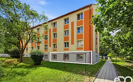 Prodej bytu 2+1 39 m², Rabasova, Slaný, okres Kladno