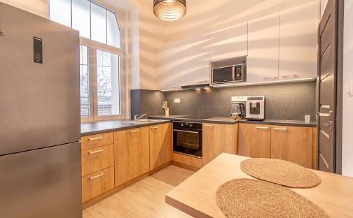 Pronájem bytu 1+kk 32 m², Žukovova, Ústí nad Labem - Střekov