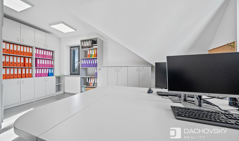 Prodej kanceláře 374 m², Pardubice – náhled fotky 42