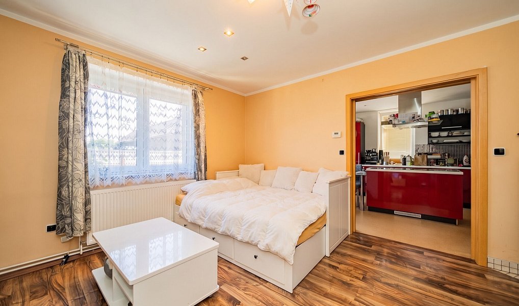 Prodej domu 130 m² s pozemkem 1 444 m², Žáky – náhled fotky 6
