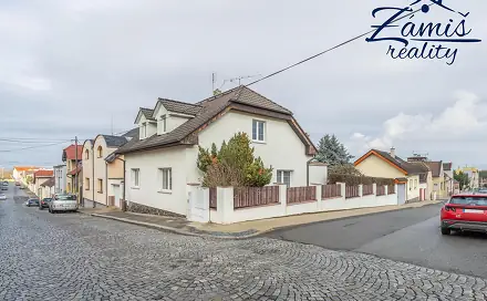Prodej domu 154 m² s pozemkem 404 m², Dlouhá, Kladno - Kročehlavy