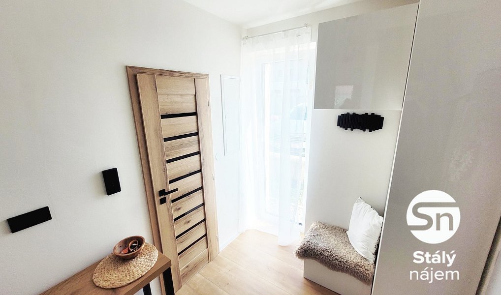 Pronájem bytu 3+kk 78 m², Svinaře – náhled fotky 7
