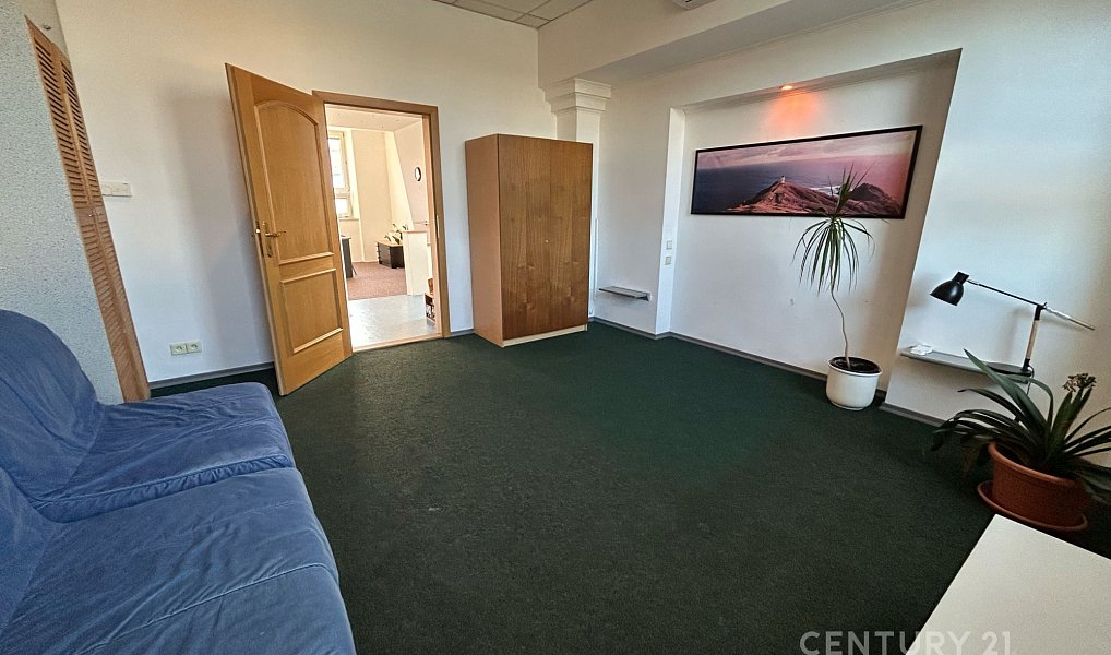 Pronájem kanceláře 60 m², Znojmo – náhled fotky 3