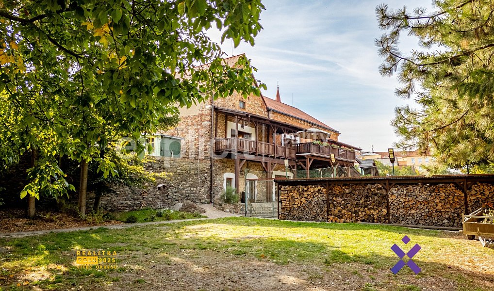 Prodej domu 1 025 m² s pozemkem 4 452 m², Jemnice – náhled fotky 3
