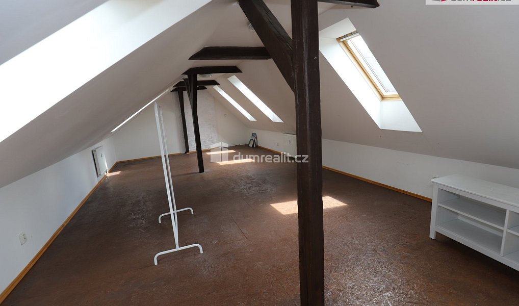 Prodej bytu 2+1 110 m², Karlovy Vary – náhled fotky 12