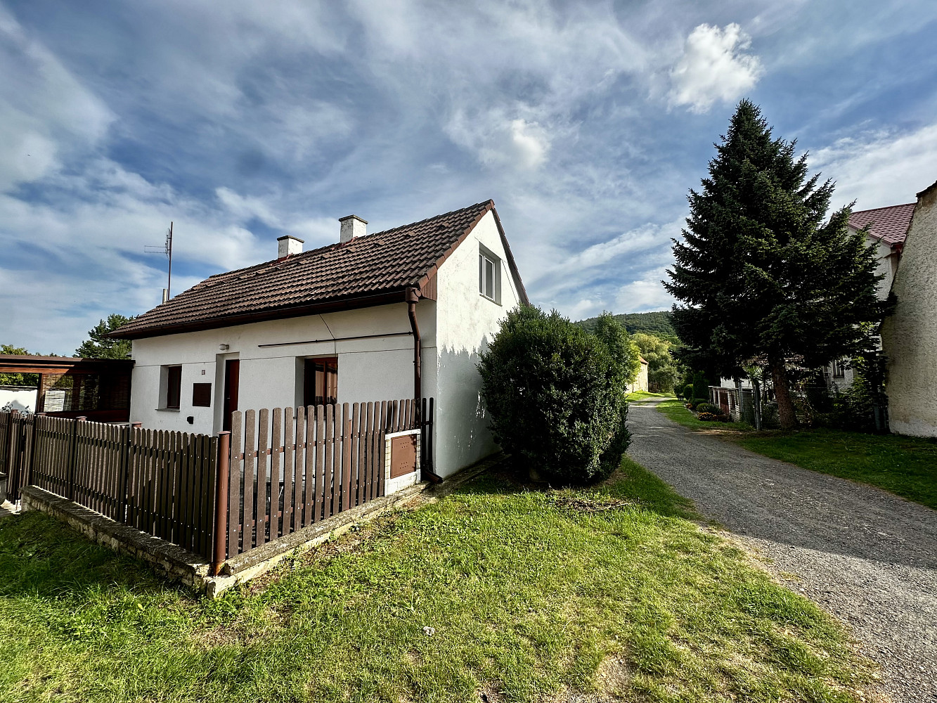 Prodej chaty/chalupy 120 m² s pozemkem 101 m² — photo 2