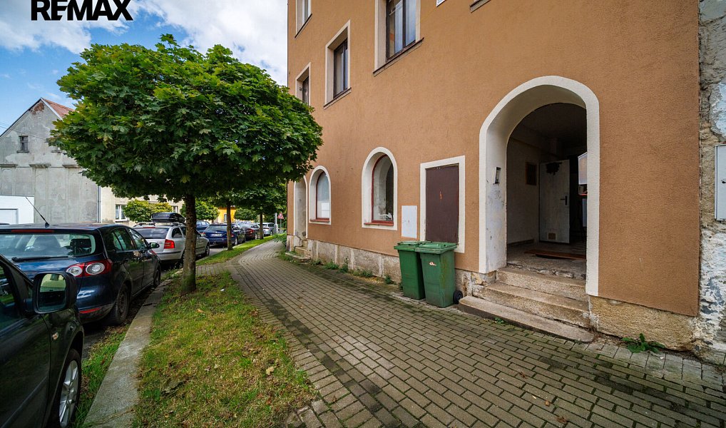 Prodej nájemního domu, činžáku 340 m², Aš – náhled fotky 2