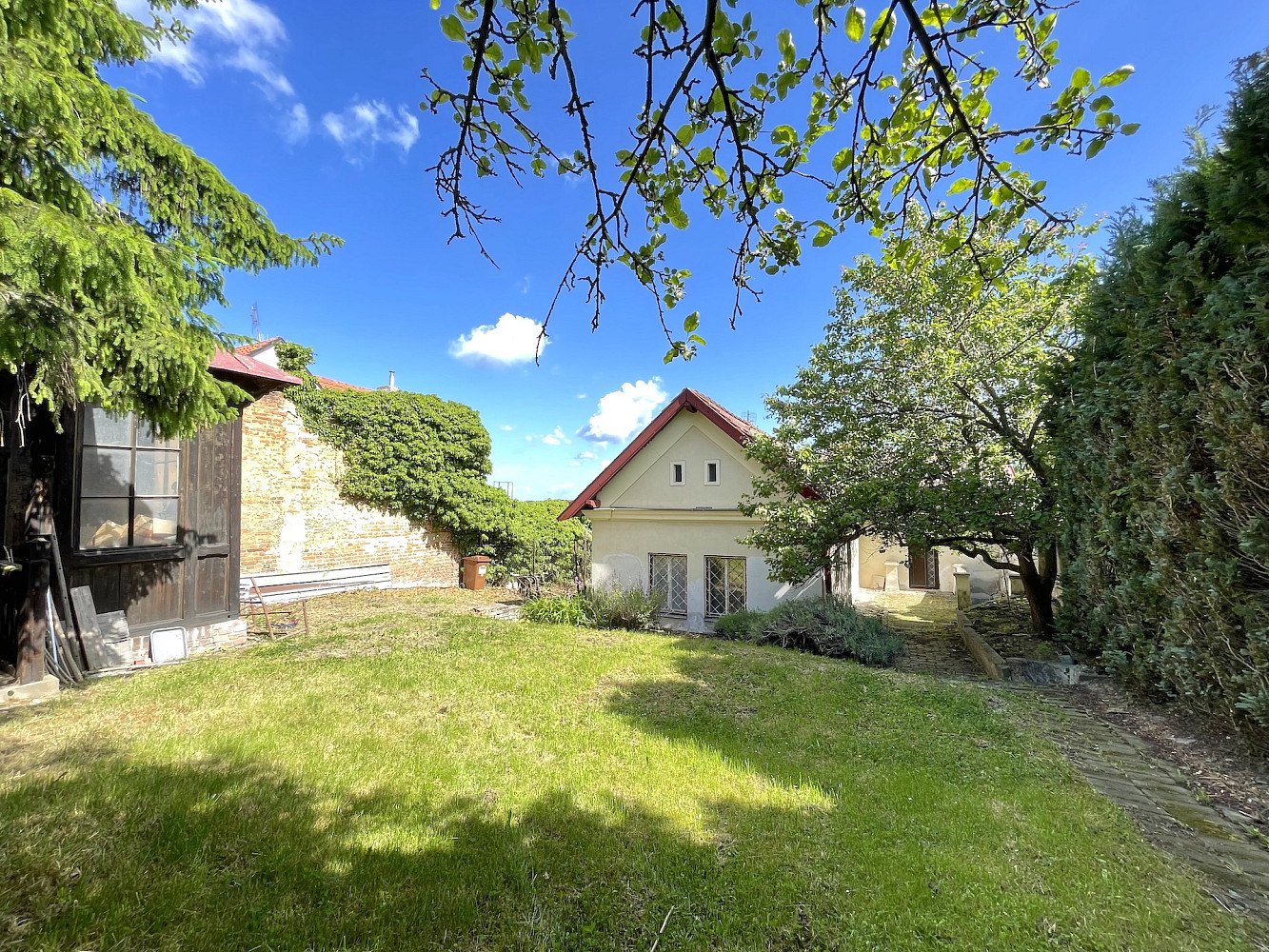 Prodej domu 150 m² s pozemkem 1 130 m² — photo 2