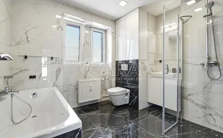 Prodej bytu 2+1 55 m², Antonína Dvořáka, Hradec Králové - Pražské Předměstí
