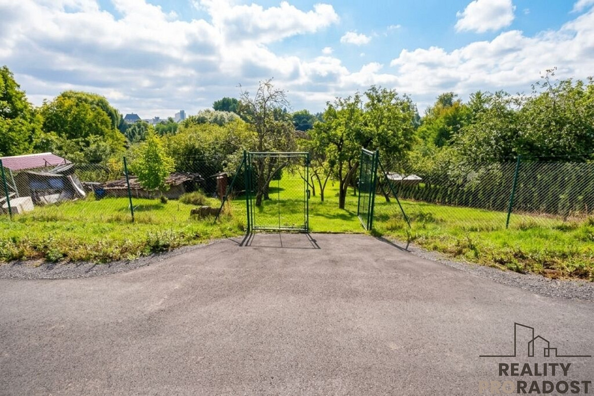 Prodej zahrady 1 863 m²