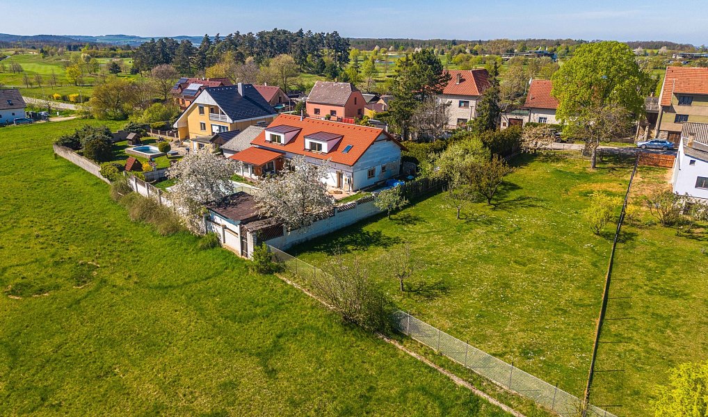 Prodej stavebního pozemku 970 m², Vysoký Újezd – náhled fotky 9