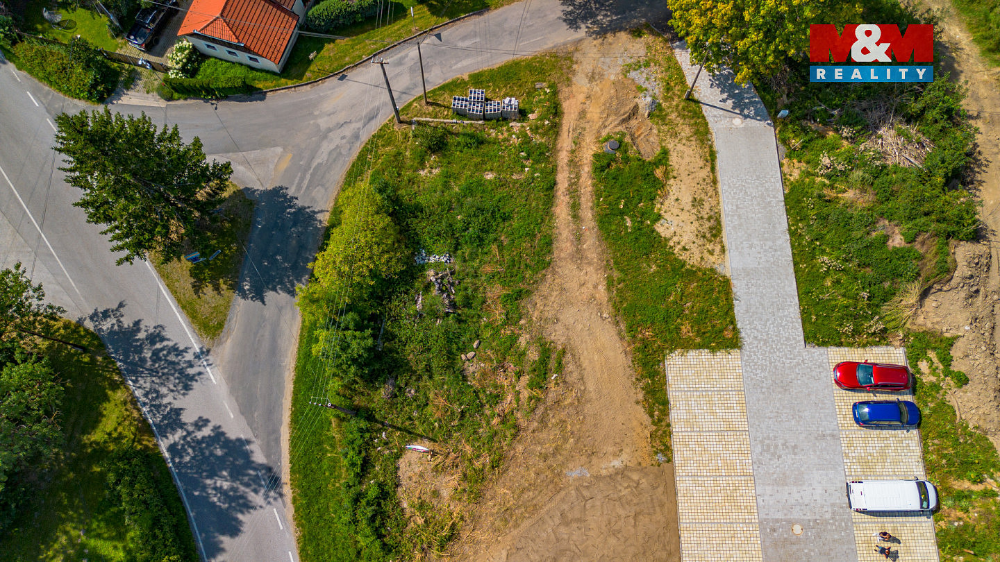 Prodej stavebního pozemku 800 m² – fotografie 3