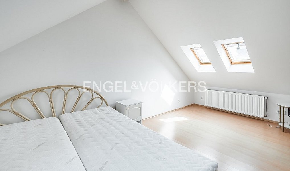 Pronájem bytu 3+kk 90 m², Praha – náhled fotky 5